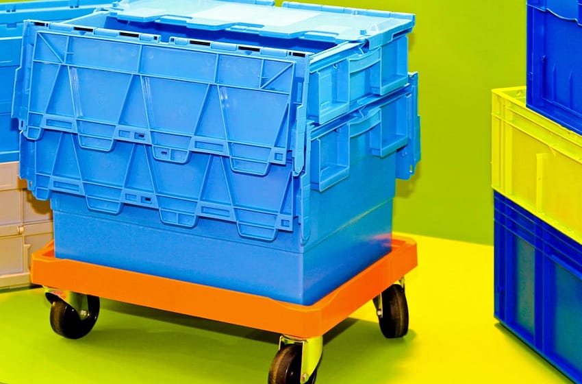  Cardboard or Plastic: Which Is the Right Moving Box for You?
